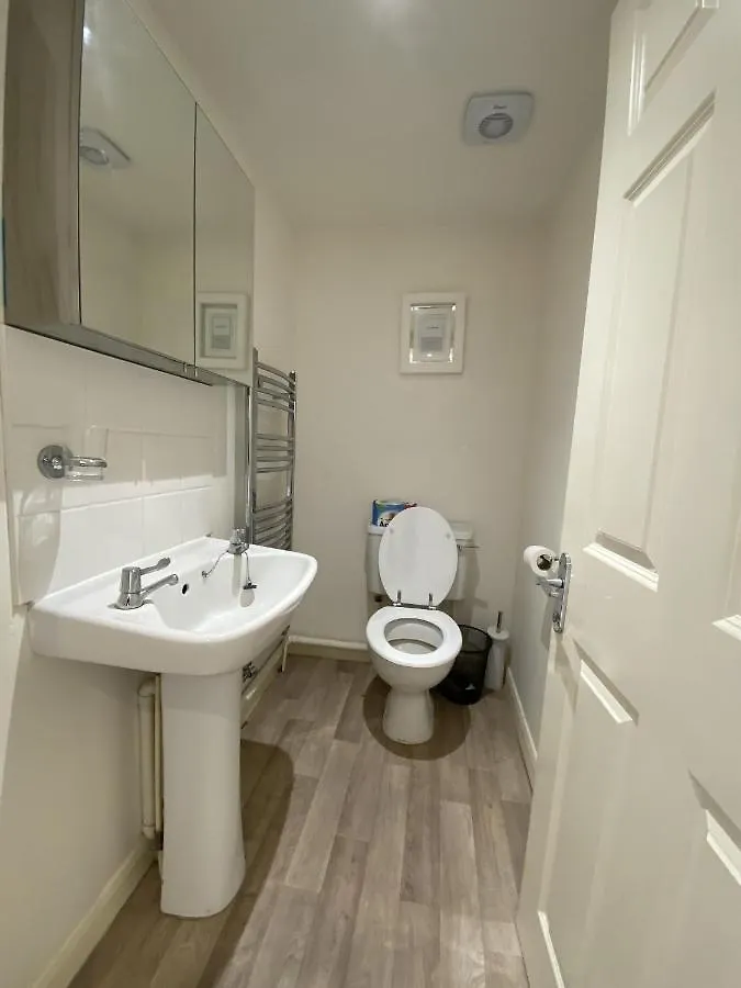 Central City Beach Pad Apartment Brighton