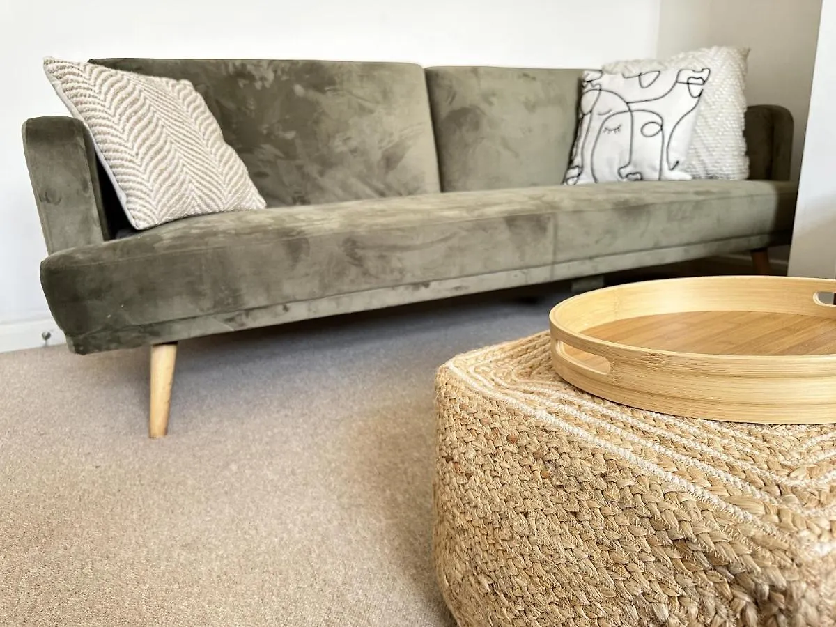 Central City Beach Pad Apartment Brighton