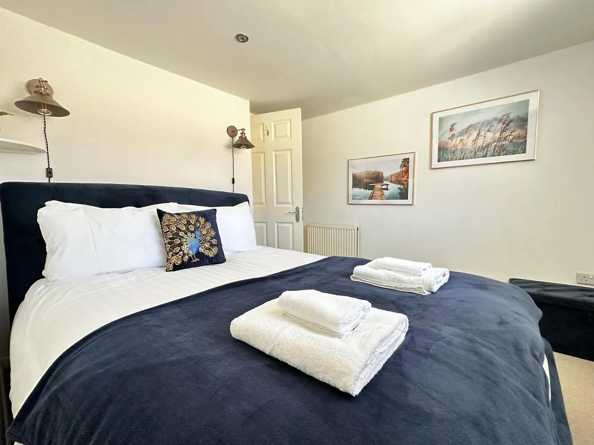 Central City Beach Pad Apartment Brighton