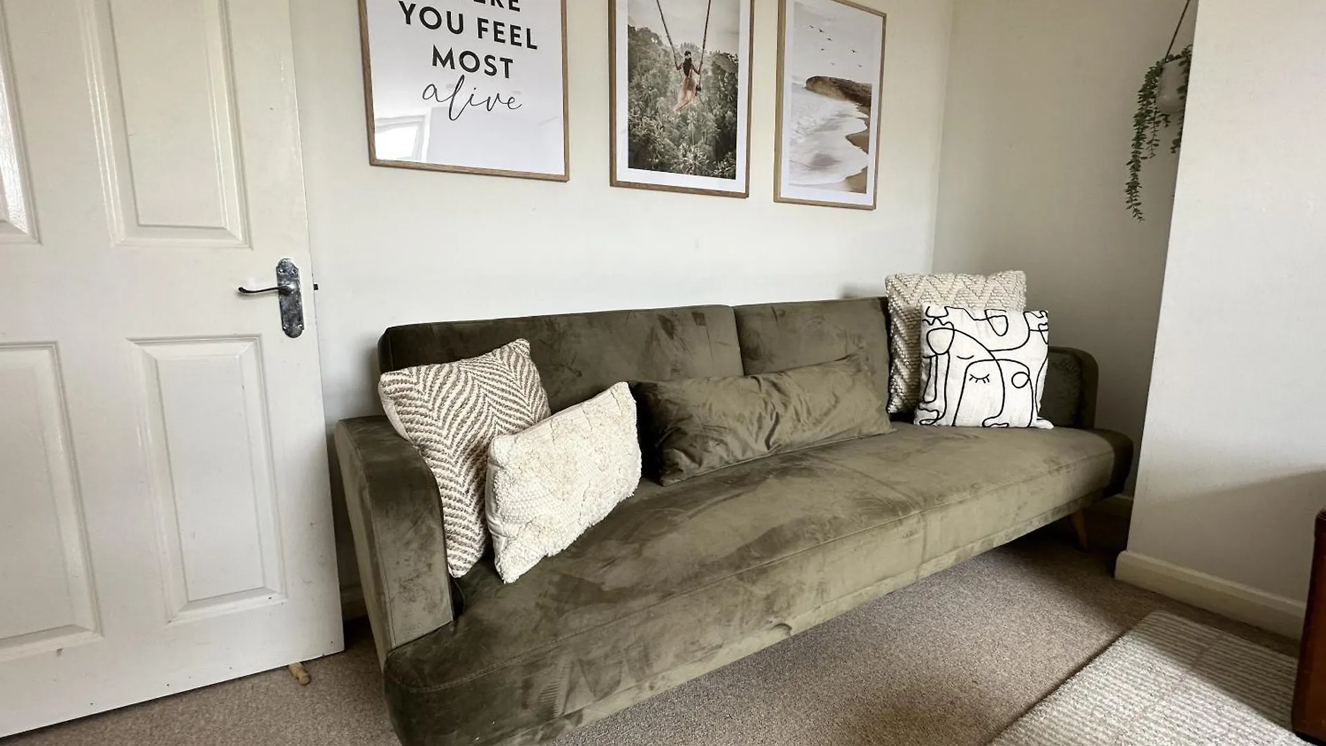 Central City Beach Pad Apartment Brighton